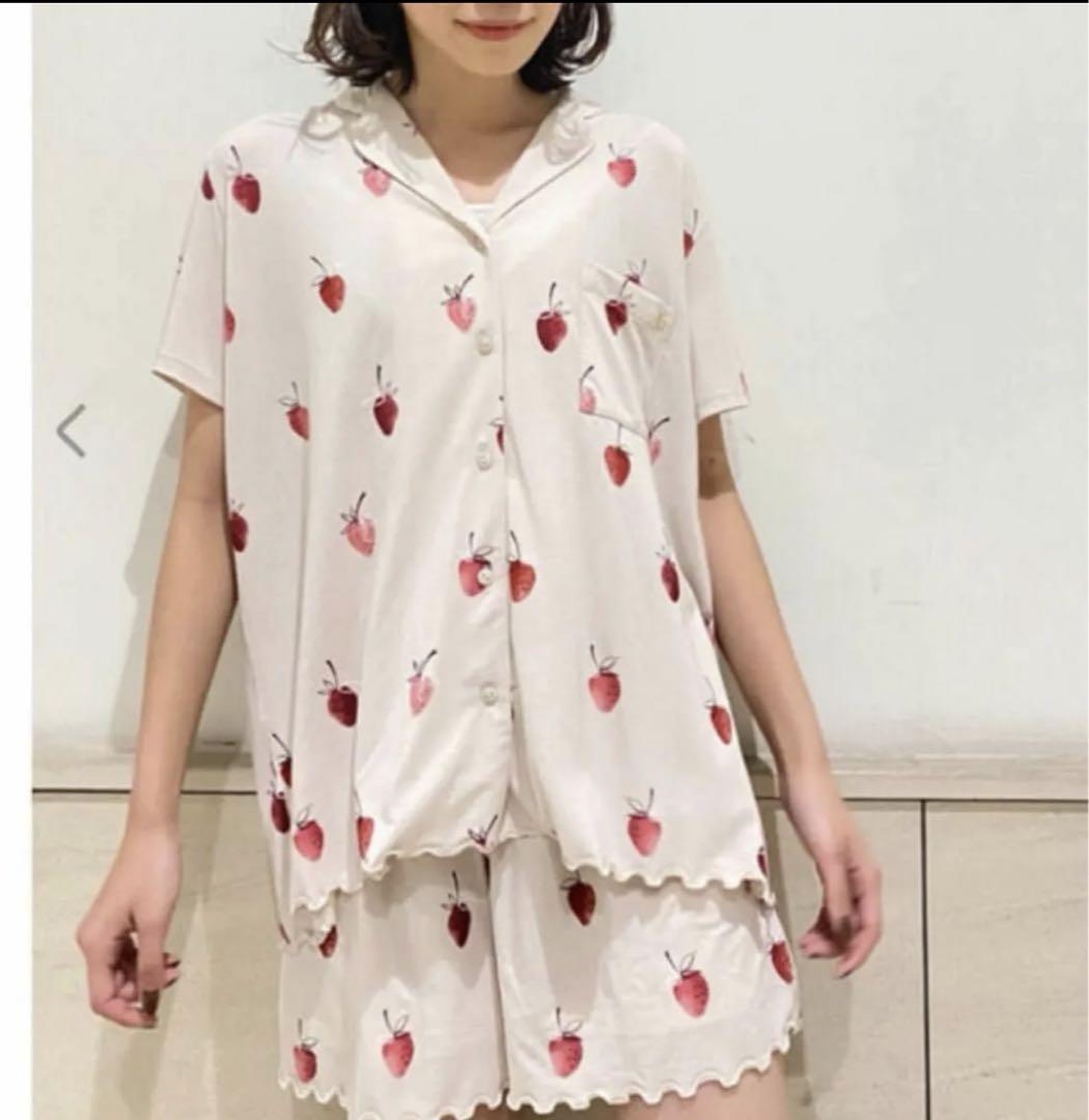 【ONLINE限定】ストロベリーモチーフシャツ＆ショートパンツSET