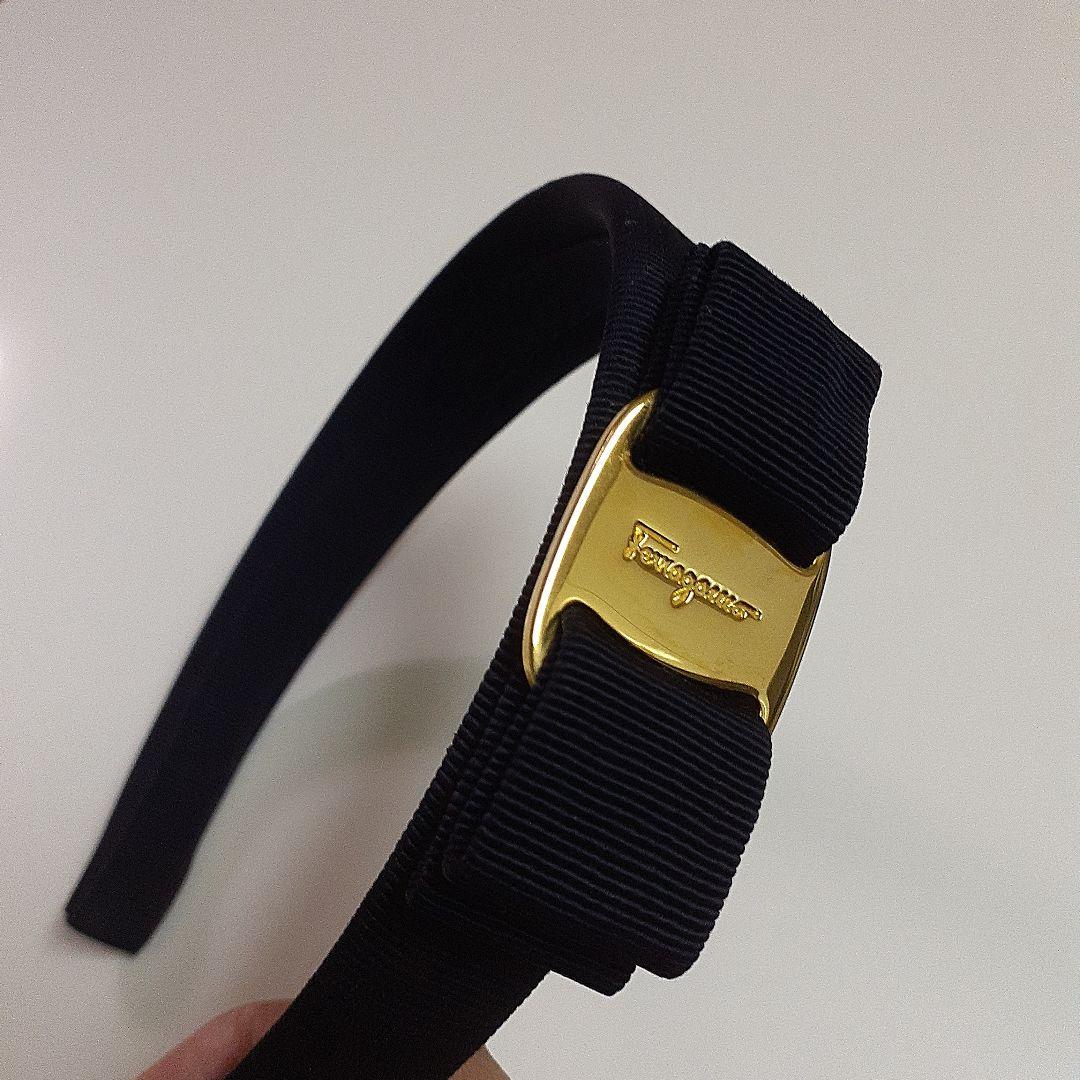 Ferragamo　ヴァラリボンカチューシャ　ネイビー　美品